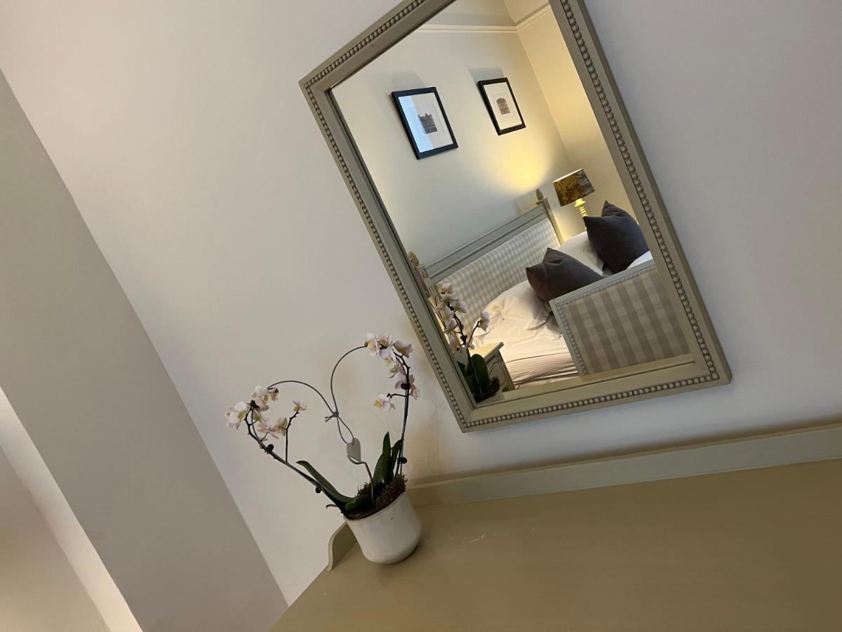 Wm Garden Cottage Единбург Екстериор снимка